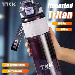 TKK Sports Water Bottle with Tea Drain Fliter Tritan Paille portable et adultes directs gymnase extérieur Kettle Bpafree Feltofroof 240409