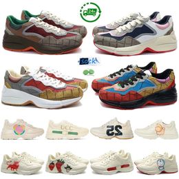 Chaussures décontractées Hommes Femmes Designer Sneaker Lip Sports Épaisses Semelles de dessin animé Lettres épaisses Soleg Famille Beige Noir Blanc Nude Camel Plate-forme Chaussure Hommes Baskets de sport