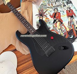 To the Stars Limited Edition Tom Delonge Matte Black Guitar Guitare Special bouton rouge Assiette de cou gravée Bridge Hardtail Hardware noir