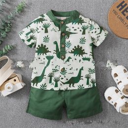 Conjuntos de ropa de verano para niño pequeño, 2 uds., trajes de manga corta, estampado de dinosaurio, camisa con botones, pantalones cortos elásticos, conjunto 20220308 H1