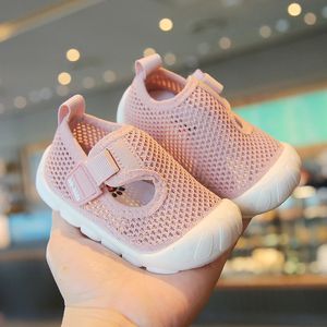 Toddler Boys Girls Summer Mesh Ademende Pre Walker Non-Skid babyschoenen 0-3Y UNISEX KINDEREN Lichtgewicht Sandalen Eerste schoenen 240524