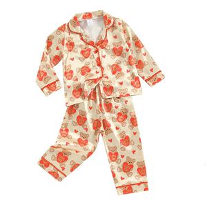 Conjunto de pijamas para el día de San Valentín para niña pequeña y niño, top con botones y pantalones con estampado lindo, ropa de dormir para pijamas unisex de 2 piezas 240325