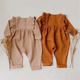 Enfant en bas âge fille manches longues combinaisons coton et lin fait bébé automne vêtements peu onesie barboteuses 210619