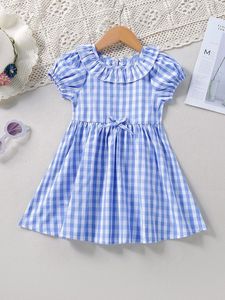 Robe à manches bouffantes avec bordure à volants et imprimé vichy pour toute-petite fille SHE