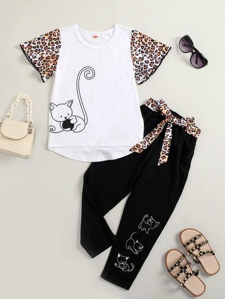 Pantalon ceinturé en t-shirt à ourlet haut et bas avec imprimé léopard pour toute-petite fille SHE