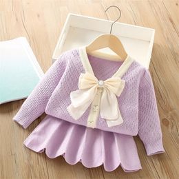 Conjunto de traje para niñas pequeñas, cárdigan y falda, trajes de suéter tejido para 17 años, 2 piezas, trajes de fiesta de moda 240307