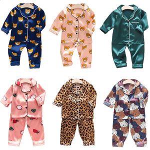 Enfant en bas âge filles soie Satin pyjamas ensembles dessin animé enfants garçons pyjamas bébé vêtements de nuit costume fille décontracté vêtements de maison vêtements garçon Loungewear 240118