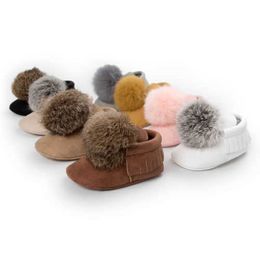 Peuter Kids Bont Haar Bal Winterlaarzen Antislip Prewalker Schoenen Pasgeboren Baby Meisje Jongen Infantil Warme Zachte Sole Booties Schoenen G1023