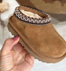 Chaussons Tasman II pour tout-petits Tazz Chaussures pour bébé Enfants Diapositives en fourrure de châtaigne Peau de mouton Shearling Classique Ultra Mini Boot Mules d'hiver Slip-on Laine Little Big12