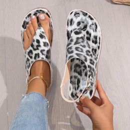 Toe Fashion Clip Sandals Plateforme féminine Plateforme léopard Print de boucle confortable Bouclée 671 672