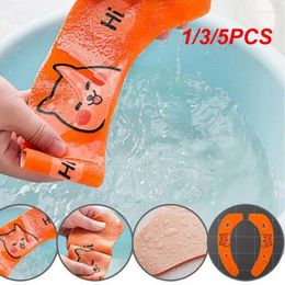 Toiletbril Covers 1/3/5PCS Huishoudelijke Badkamer Toilet Cover Set Voetstuk Cartoon WC Sticky Pad Wasbaar universeel