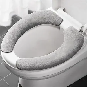 Couvre-siège de toilette 1PCS Set Couverture Tapis de salle de bain Autocollant Chaud Lavable Fournitures universelles réutilisables