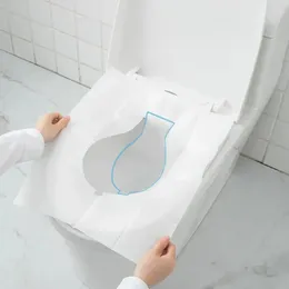 Le siège de toilettes couvre les doublures en papier antibacterium jetable pour les déplacements ou les fournitures de salle de bain en camping couvrent étanche