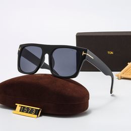 Tom Fausto TF711 01a Gafas de sol de lujo Gafas de alta calidad para mujeres y diseñadores para hombres con caja con caja