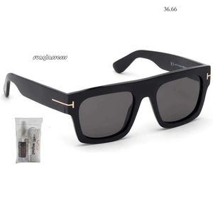 Lunettes de soleil masculines Tom Fords Tf Mens Designer Brands Fashion Outdoor Summer Fausto Geometric Sunglasses avec iwear Eyecare Kit T8st