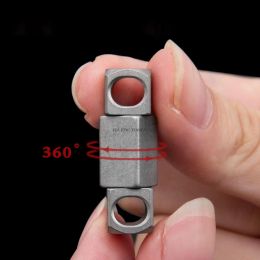 Outils Titanium Alloy Keychain Turn Rotary Outdoor Tool Edc Mountaine de camping Car Keychain Survival Gadgets Llaveros