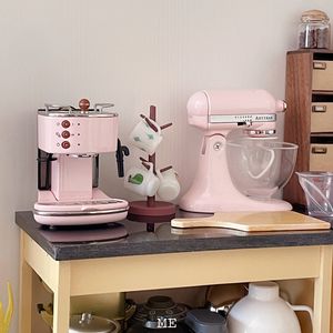 Tools Workshop 1 6 Metal Stand Mixer Chef Machine Blender Model Keuken Poppenhuis Miniatuur Meubels Voor OB11 BJD Lol Blyth Poppen Accessoires 230731