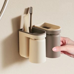 Porte-brosses à dents Innover support de stockage de dentifrice mural Couple bouche tasse étagère boucle inversée Type support accessoires de salle de bain 231216