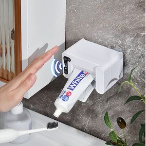 Tandenborstelhouders Intelligente inductietandpastamachine Automatische huishoudelijke elektrische knijpdispenser Luie wandgemonteerde knijper 231218