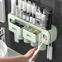 Portaspazzolino Adsorbimento magnetico Portaspazzolino invertito 2 Dispenser automatico di spremiagrumi per dentifricio Rack di stoccaggio Set di accessori per il bagno 230718