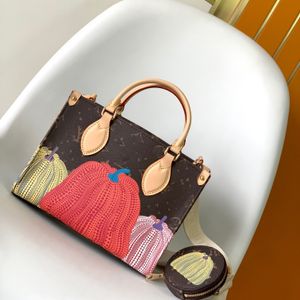 Top 10A x YK OnTheGo Pompoen zeefdruk reliëf volledig lederen doos Tas Envelop Tas Koeienhuid Designer Tas Luxe Tas Lage vutti 46467