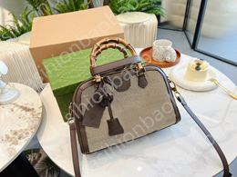 Top 8a Handbag Ladies Designer Bamboo Bague Bolso de cuero nuevo en la bolera de cuero