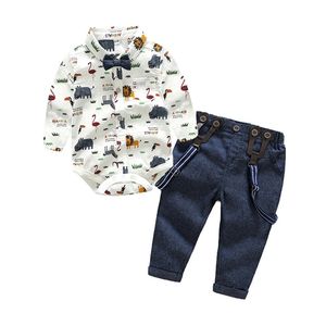 Top en Top Fashion Nieuwe Baby Boy Clothes Set Katoen Lange mouw Bowtie Shirts + Bretherts Broek Heren Outfits 210309