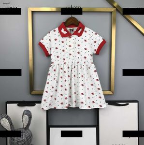 Top Baby Clothes Fashion Kids Jupe fille fille enfant Produit d'été Produit coeur en forme de creux