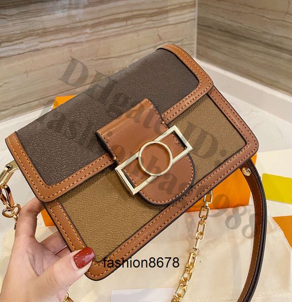 Top Sacs Lady Mode Luxe Soirée Designer Square Flap Véritable Sacs à bandoulière en cuir avec des lettres complètes Dames en gros chaîne un côté aisselle main crossbag pour femme