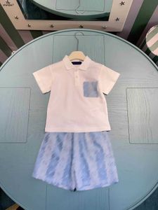 Top jongens korte mouwen set Kids Designer kleding Babypakken maat 90-150 cm Polo shirt en gradiënt blauw design shorts 24april