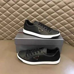 Top Brand 2023 Borde lederen sneakers schoenen mannen wit zwart skateboard wandelen luxe schoeisel geëmailleerd metaalcasual outdoor trainer EU38-45