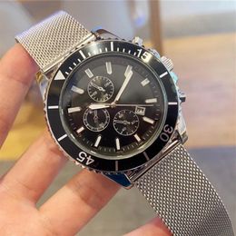 Top marque de haute qualité patron montres pour hommes mouvement à quartz en acier inoxydable bracelet en maille montres de créateur étanche montre de luxe248D