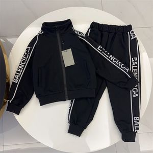 Topmerk tweedelig lente- en herfstrits meisje jongenspak met lange mouwen sport casual trui ontwerper hoge kwaliteit kinderkleding 100cm-150cm A07