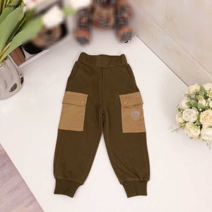 Top Child Clothing Paptinement pour fille pour fille de taille 100-160 cm côté grande décoration de poche pantalon bébé mode pantalon pour enfants 20 septembre