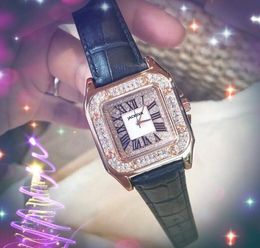 Top city habitants Femmes Diamonds Ring Watches 36 mm Geuthine Leather Belt Quartz Watch Square Romon Divers Rose Gold Female Corloge de bracelet Orologio Di Lusso