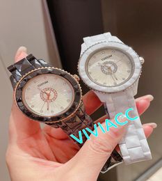 Top Classic Women Men Quartz Watches Classic Brand Real Ceramic Black White Clock Mother of Pearl Dial NOUVEAU COUPLES Watch 37mm7370051