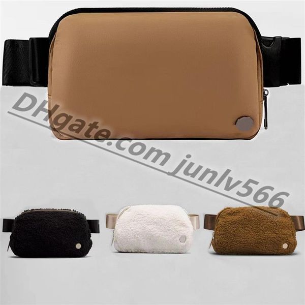 Top Bags Classicbelt Sacs Fanny Pack Designer Classic Bum Cogle Yoga Bag Bumbag Nylon Wool Cost Soft Nap Womens Men épaule CROS2834