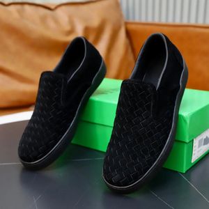 Diseño superior Intrecciato Hombres Zapatillas de deporte de cuero tejidas Zapatos Mocasines sin cordones Suela de goma Confort Oxford Caminar Calzado al por mayor EU38-46