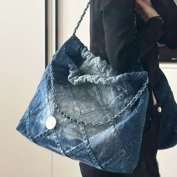 Bolso de diseñador SUPERIOR Lavado con agua Gradiente de mezclilla Azul 22 bolsas Bolsa de basura Mochila de hombro Cadena de monedas de oro Un hombro Bolso de transporte de hombro cruzado Tendencia de moda Bolso de mujer