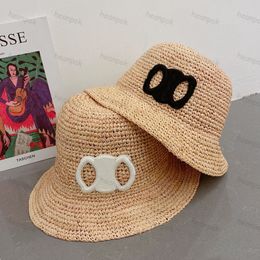 Topontwerpster emmer hoed vrouwen brede riem hoeden casquette regenboog patchwork kleur gras gras gevlochten petten vakantie strandkap mannen beanie zomer