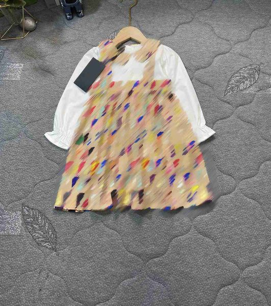 Top Designer Girl Partydress Carrying Princess Dress Tamaño 90-140 Impresión de letra colorida Faleta Baby Lapa Kids Frock Nov15