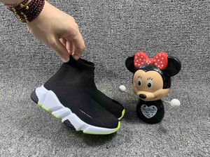 Top Designer Kinderschoenen Slip-on babyschoenmaat 26-35 Doosverpakking Meisje Boy Boot Boots Multi Color Optionele peuter sneakers nov25