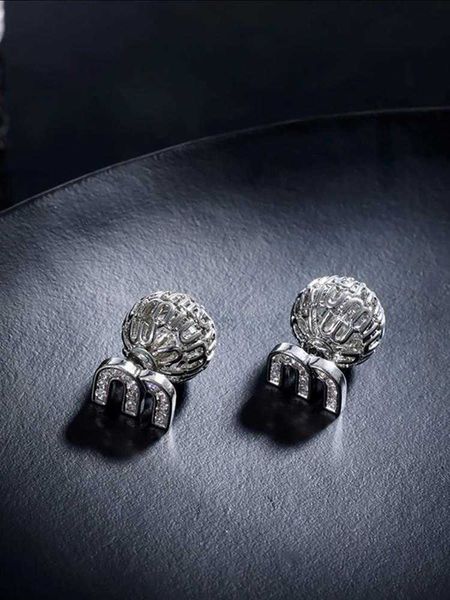 Top Designer MiuMiu Boucles d'oreilles de mode lettres avant et arrière boule ronde creuse conception de niche féminine haut de gamme boucles d'oreilles de luxe légères nouveau modèle cadeaux accessoires bijoux