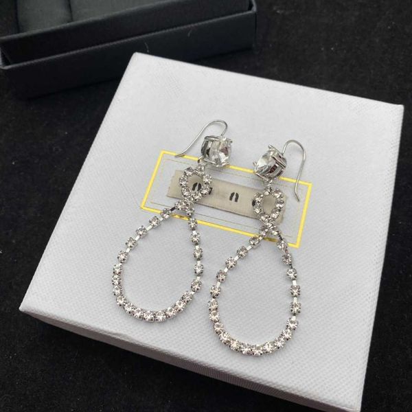 Top designer MiuMiu Fashion Boucles d'oreilles Nouveau 8 lignes Full Diamond French Light Luxury Celebrity Haute Qualité Cristal Argent Aiguille Boucles d'oreilles Bijoux de luxe Accessoires