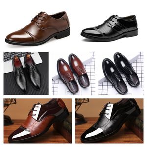 Top Designer multi-style lederen schoenen, zwarte casual schoenen voor heren, grote zakelijke kledingschoenen, puntige tie-up trouwschoenen