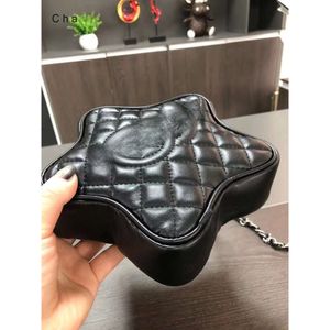 Bolso de hombro portátil informal de primera calidad para mujer, bandolera pequeña con cadena de rejilla de diamantes, de pelo liso, de diseñador superior