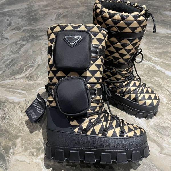 Top Designer Chaussures Nylon Femmes Veau Mode Martin Bottes Femmes Noir Bottes Romaines Femmes Chevalier boodels Inspiration bottes de pain chinois