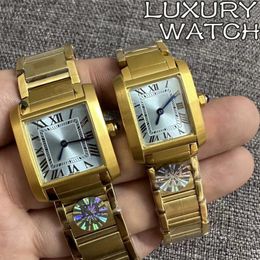 Top designer montres Womenwatch Fashion Luxury Gold Women Watch Diamond Bijoux Bracelet Lady Corloges de 30 mm Personnalité Simple Rectangular Casual Tank Watches