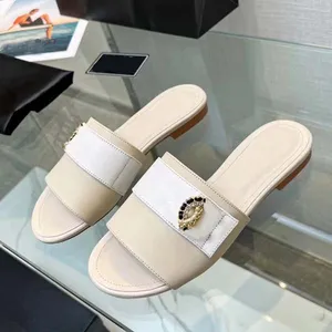 Top designer dames sandalen nieuwe damesglaasjes stijl kalf leer gewatteerd mode platform diamant buckle casual schoenen zomer strand slipper 35-42 met doos