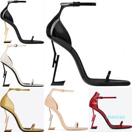 Top Designer Femmes Chaussures À Talons Hauts Robe Chaussure Ballet De Luxe Talons Rouges Sandales En Cuir Baskets Plates Dames Travail Bottes De Fête De Mariage